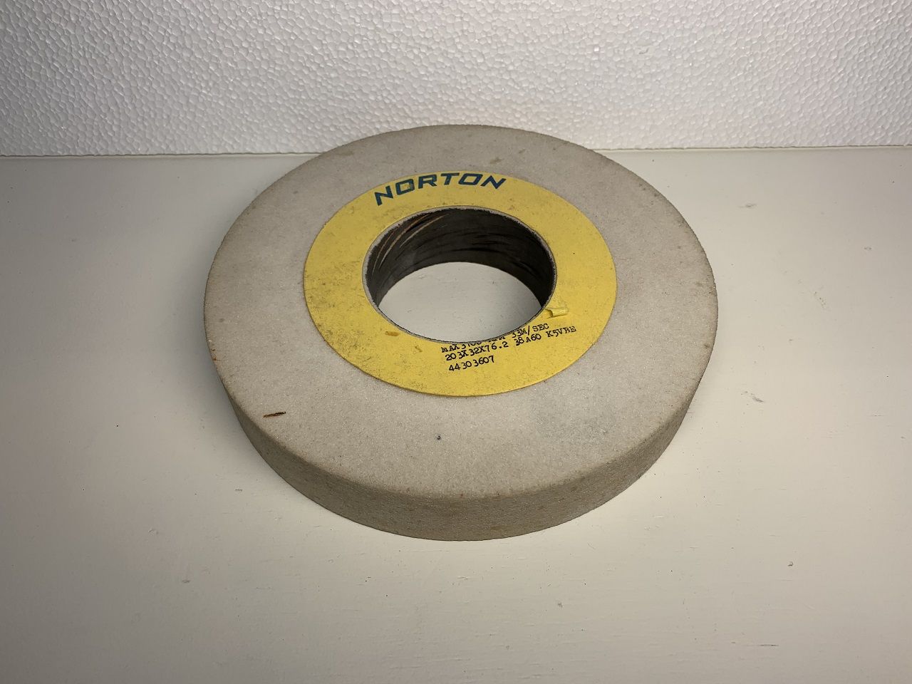 Spares & Accessories/GRINDING WHEEL NORTON Ø 203X32X76.2