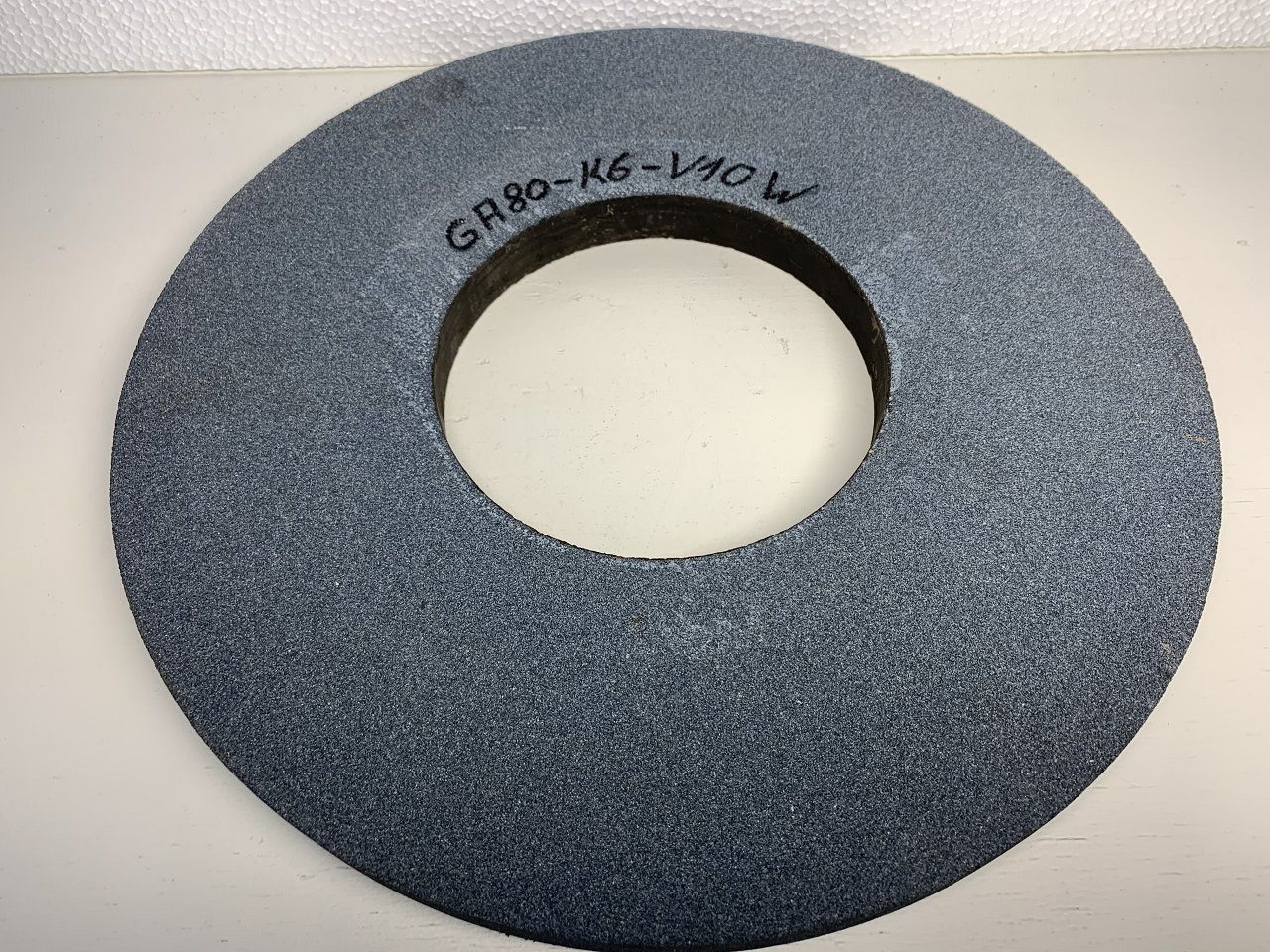 Spares & Accessories/GRINDING WHEEL CARBORUNDUM Ø 300X20X127