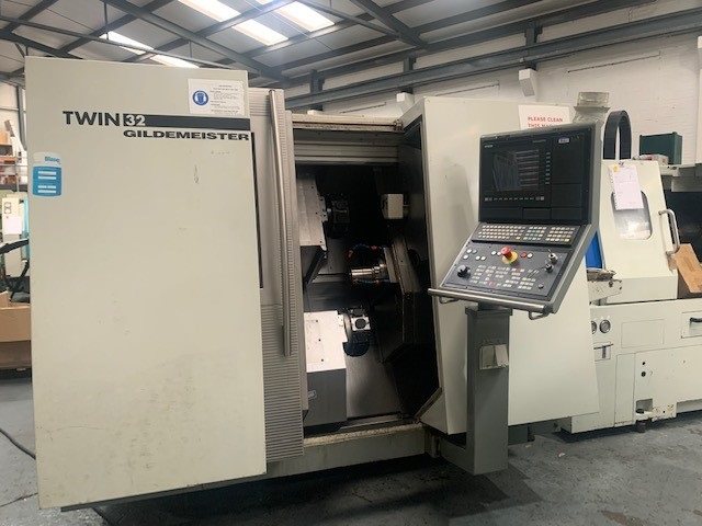 Centre Lathes/Gildemeister Twin 32