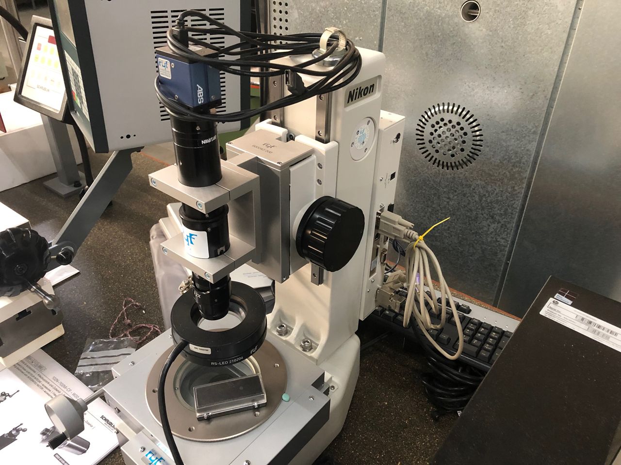 Miscellaneous/MEASURING MICROSCOPE RYF TYPE MM-200