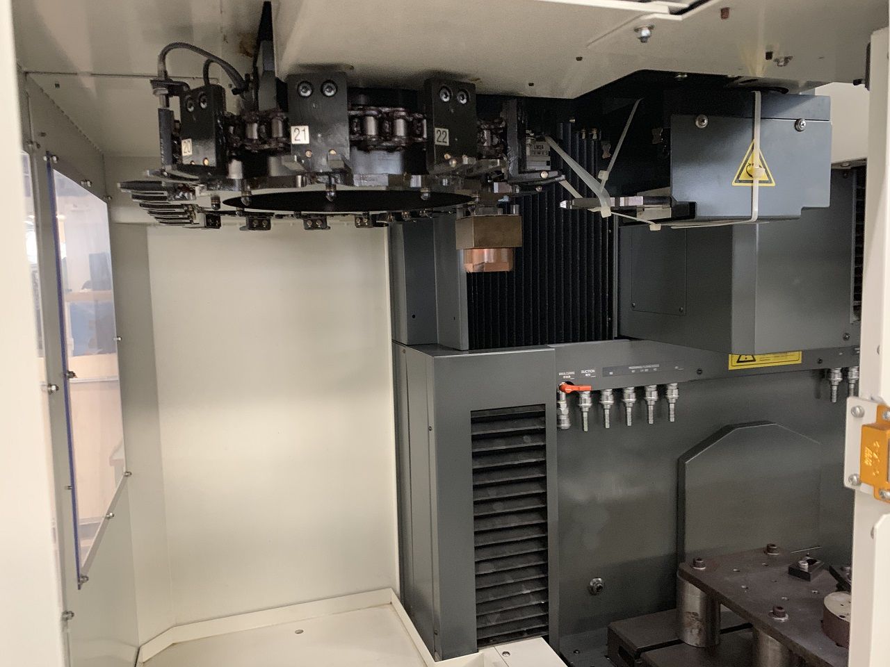 Electro Discharge Machining/ED-SINKING MACHINE MITSUBISHI TYPE EA12-VM