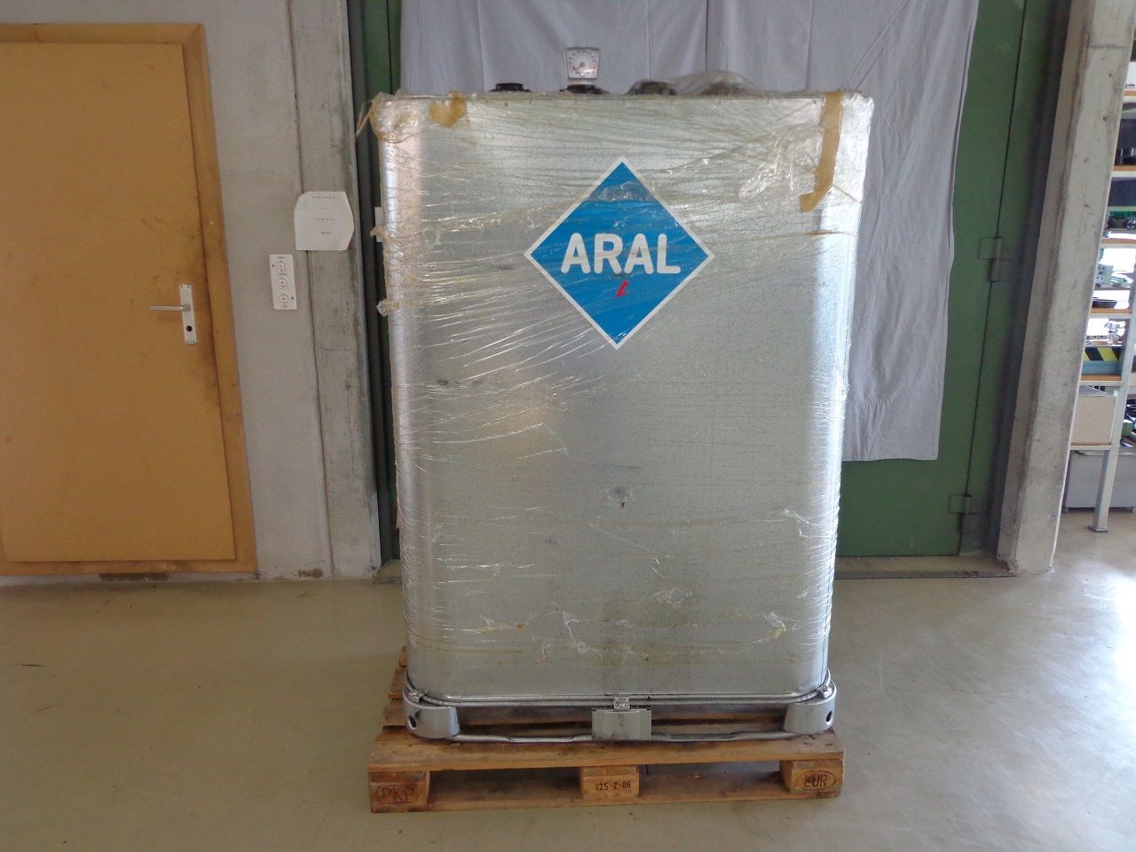 Miscellaneous/OIL-TANK SCHUTZ TYPE VET 1000 LT