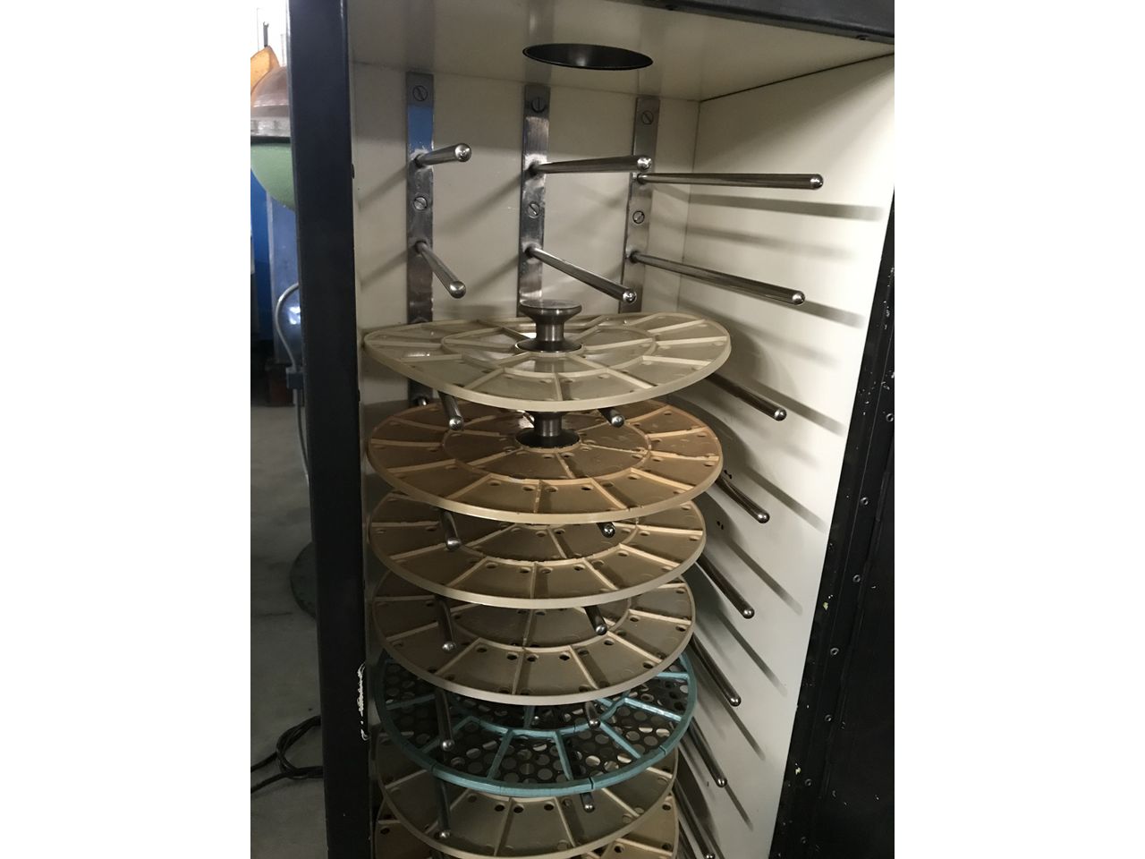 Furnaces/OVING FOR DRYING WATCH CASES ROXER TYPE AEROX