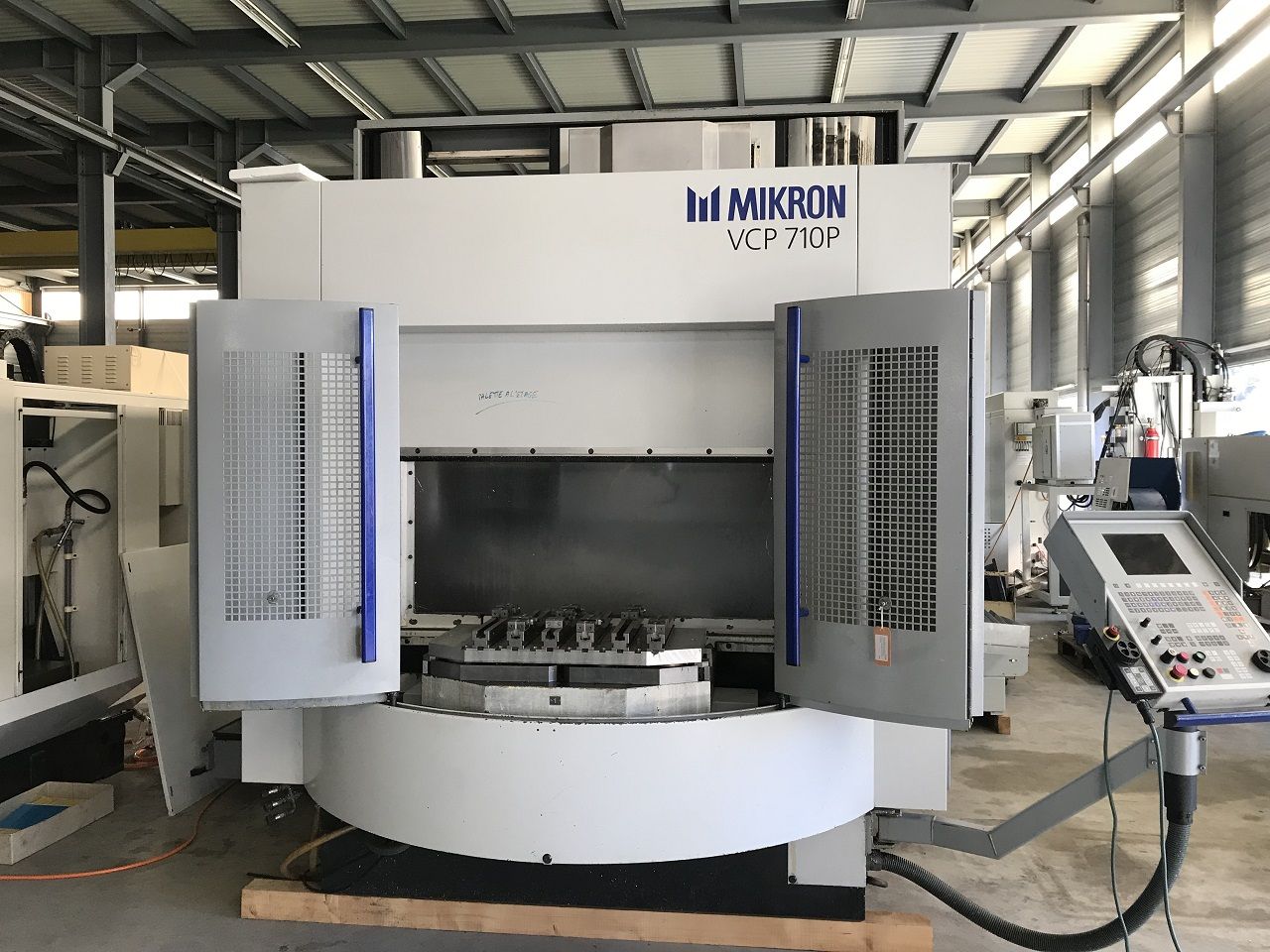 Vertical Machining Centres/VERTICAL MACHINING CENTRE MIKRON VCP/UCP 710