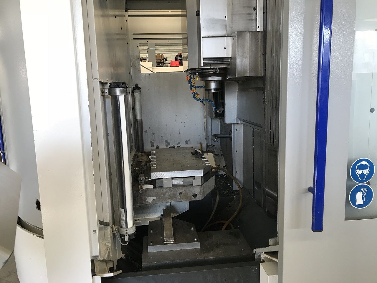 Vertical Machining Centres/VERTICAL MACHINING CENTRE MIKRON VCP/UCP 710