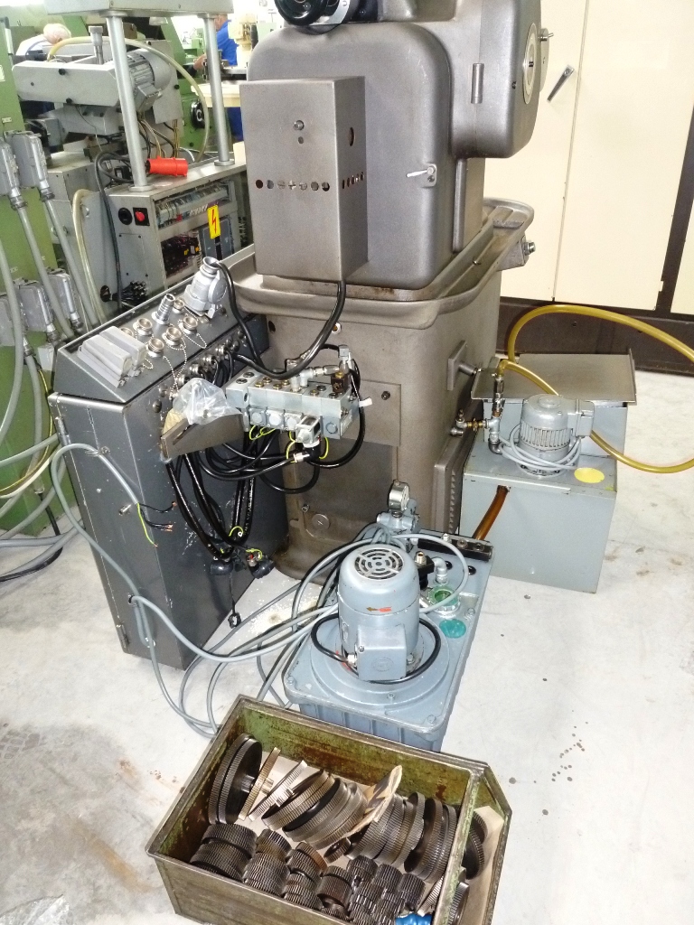 Gear Hobbers/MIKRON(CH) 102.05 MPS
