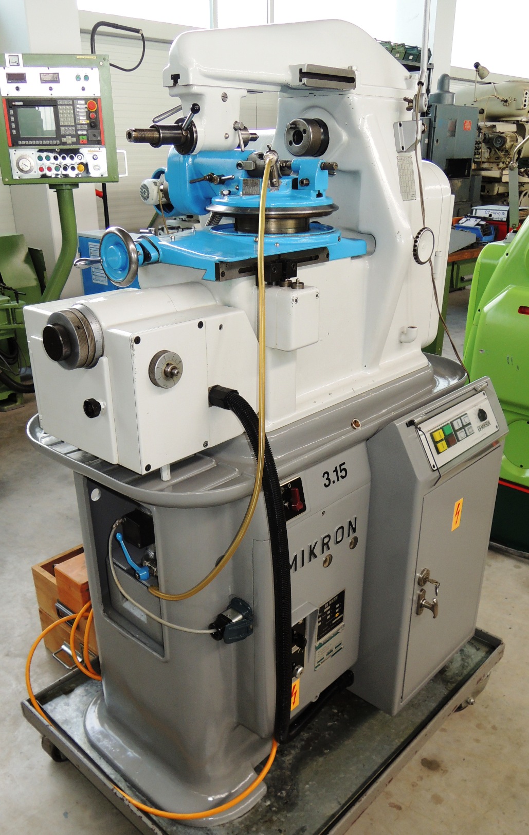Gear Hobbers/MIKRON(CH) A 102 MPS