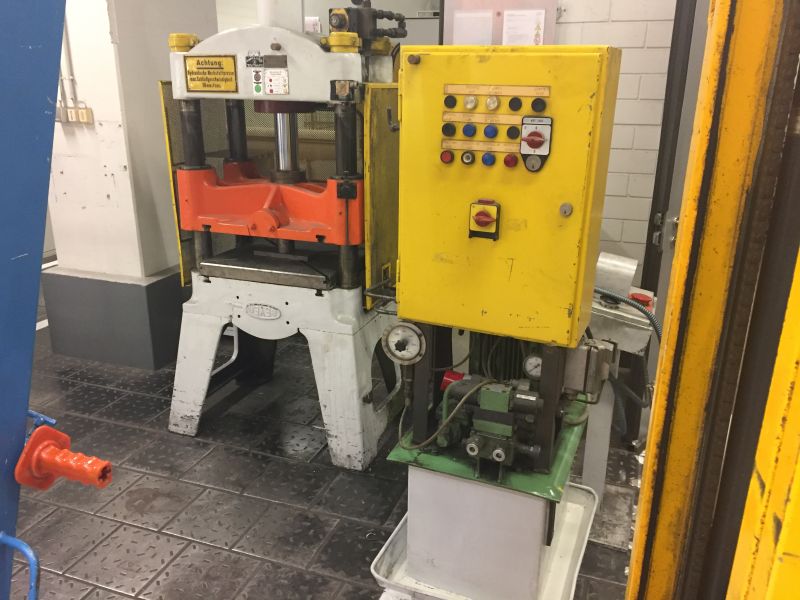 Hydraulic Presses/REYER VS-650