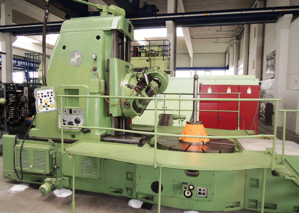 Gear Hobbers/PFAUTER P 1800