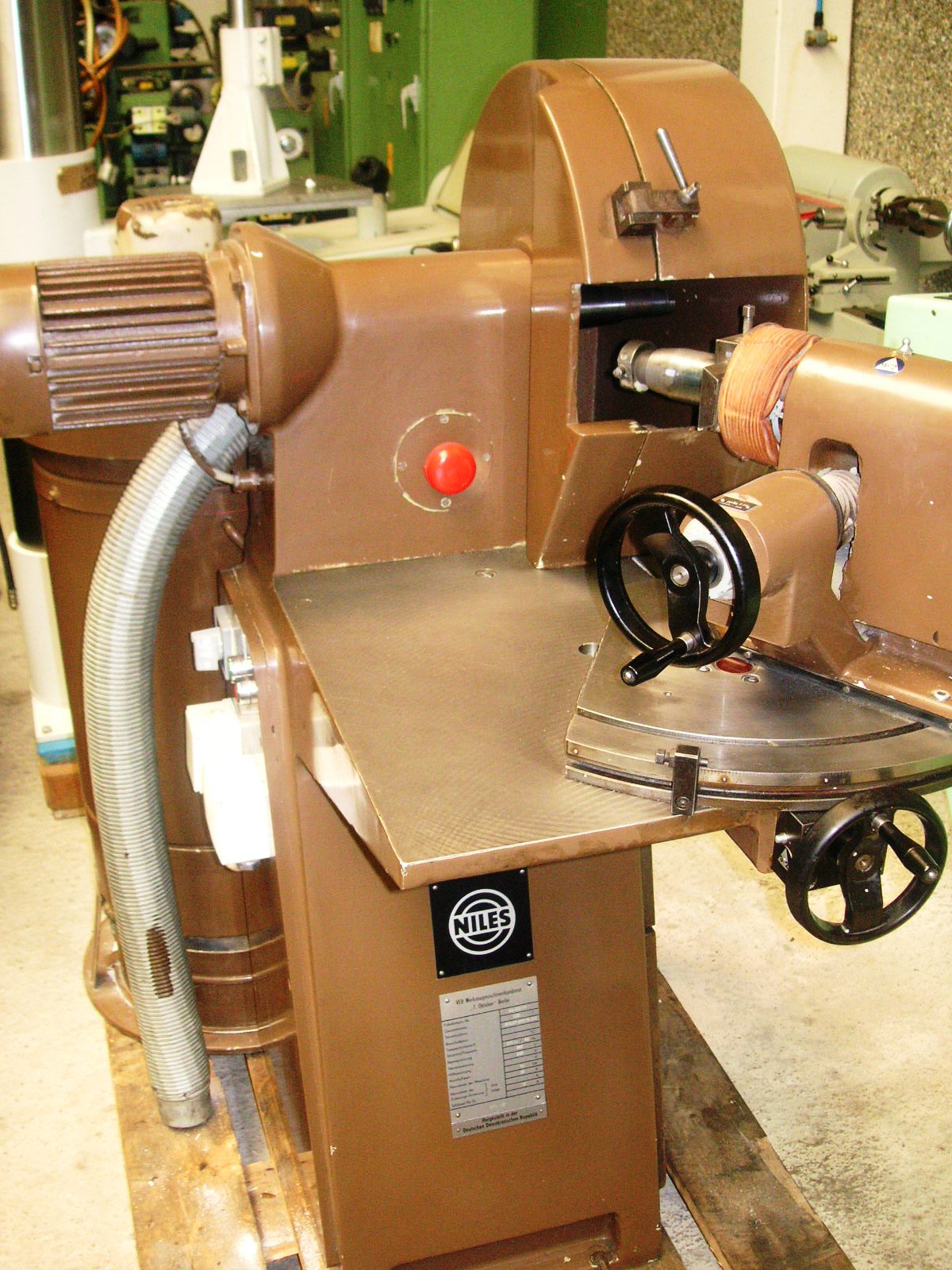 Gear Grinding and Hobbing/WMW-NILES ZKX 400
