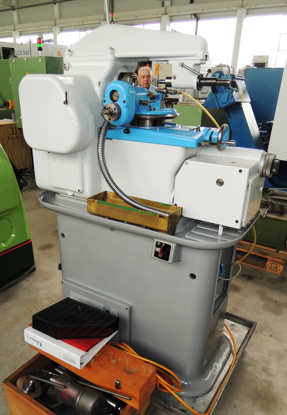Gear Hobbers/MIKRON(CH) A 102 MPS