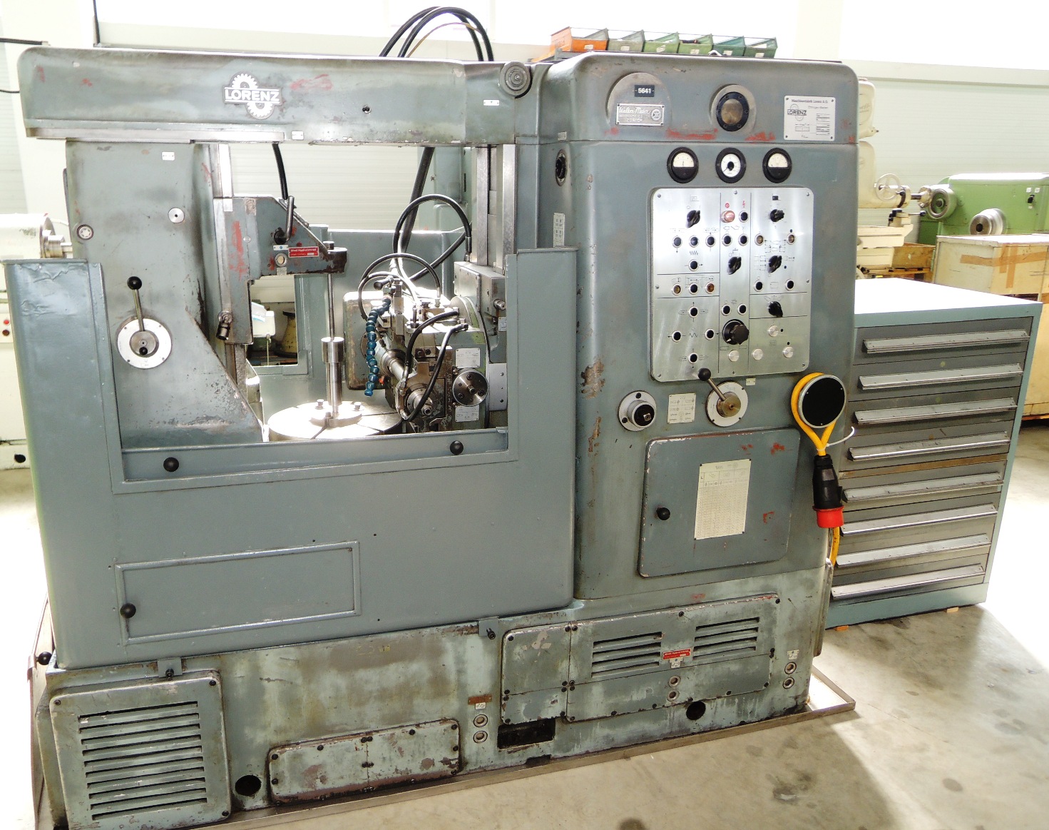 Gear Hobbers/LORENZ F 400