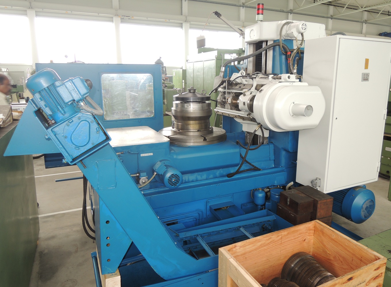 Gear Hobbers/PFAUTER P 900