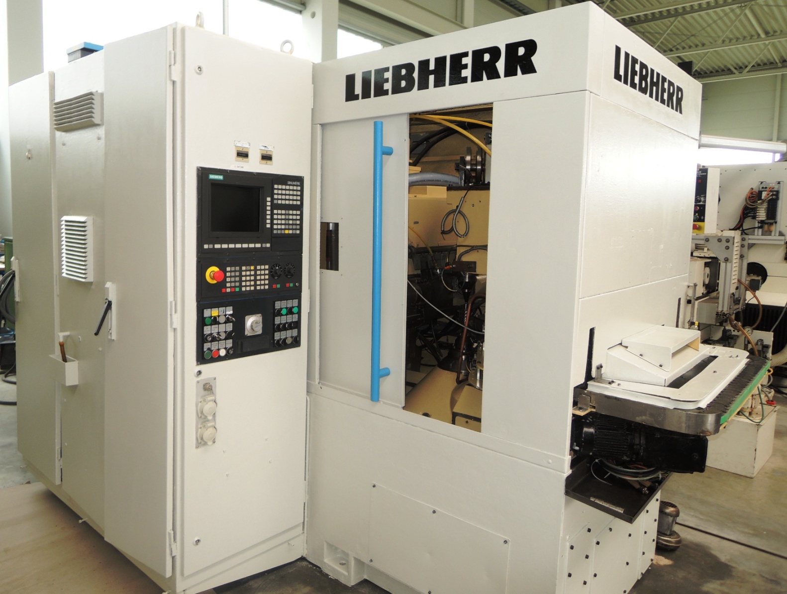 Gear Hobbers/LIEBHERR LC 82