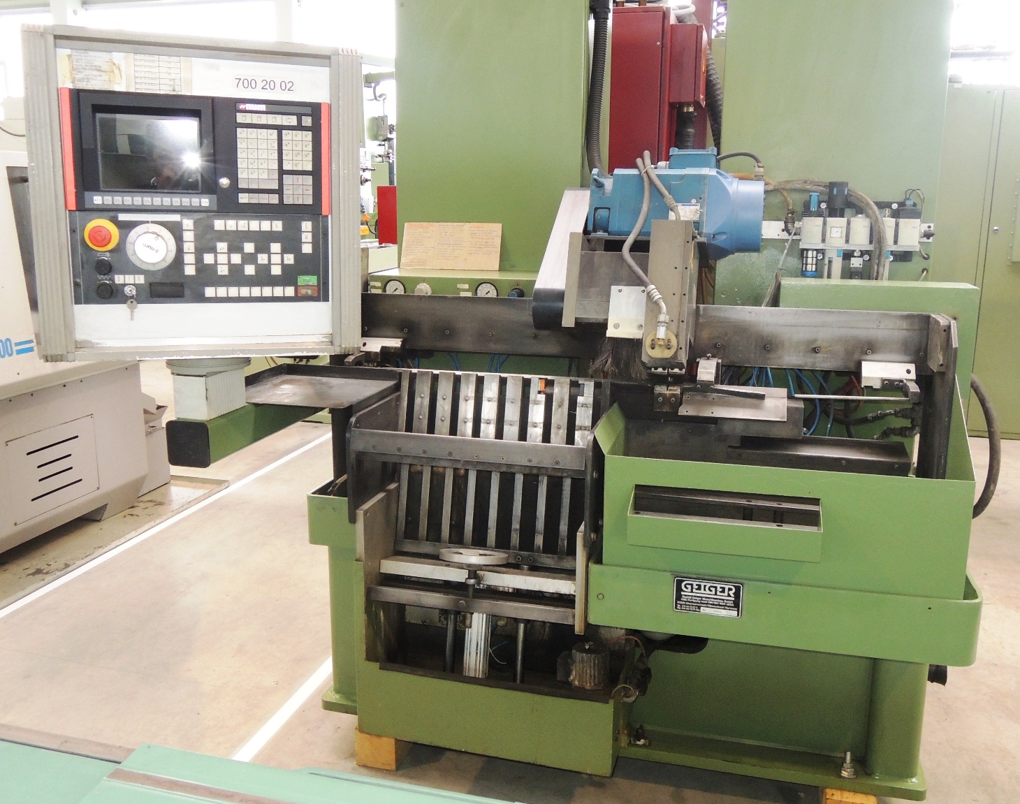 Grinding/GEIGER HM-Trennmaschine