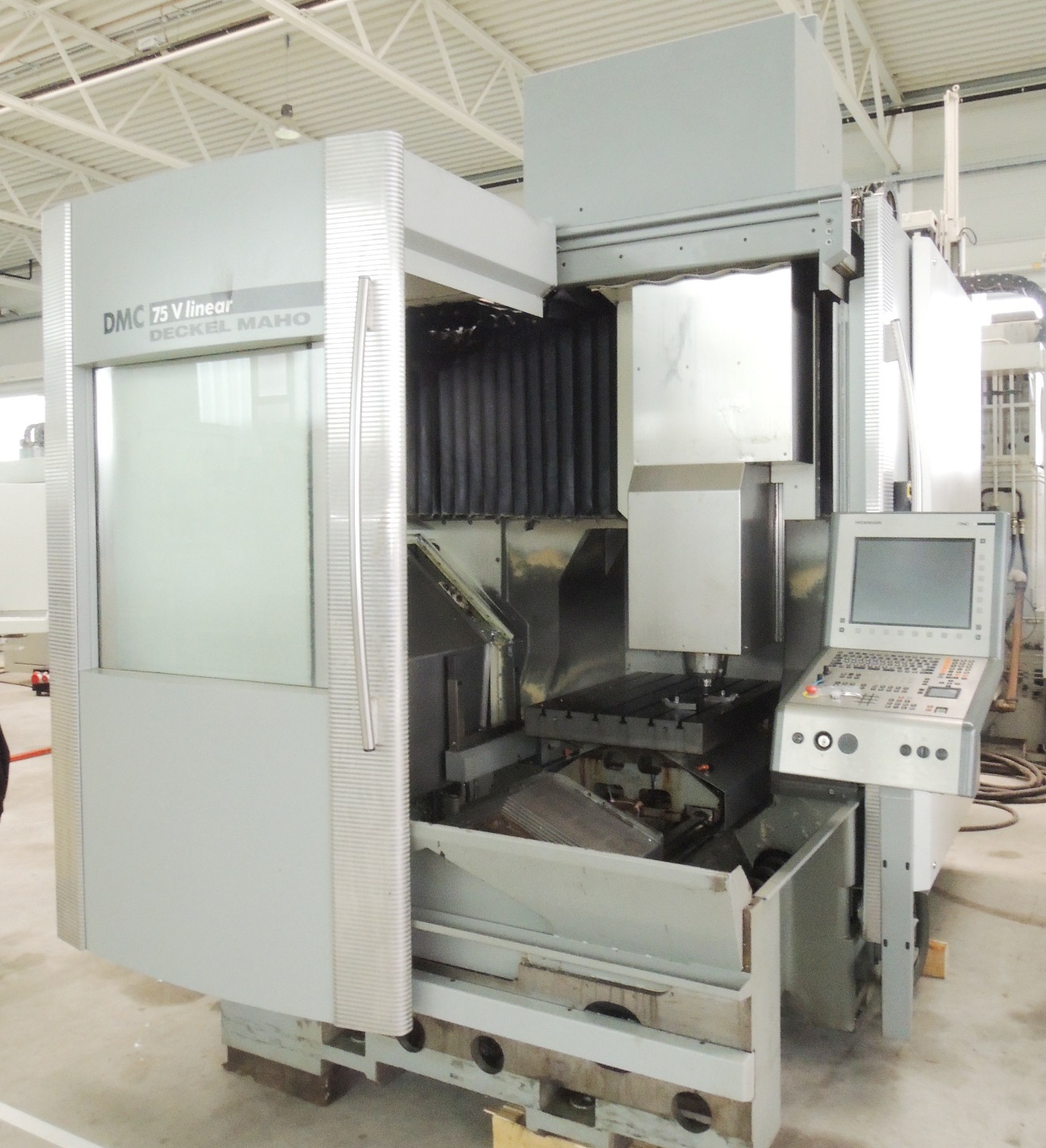 Vertical Mills/DECKEL MAHO DMC 75 V Linear