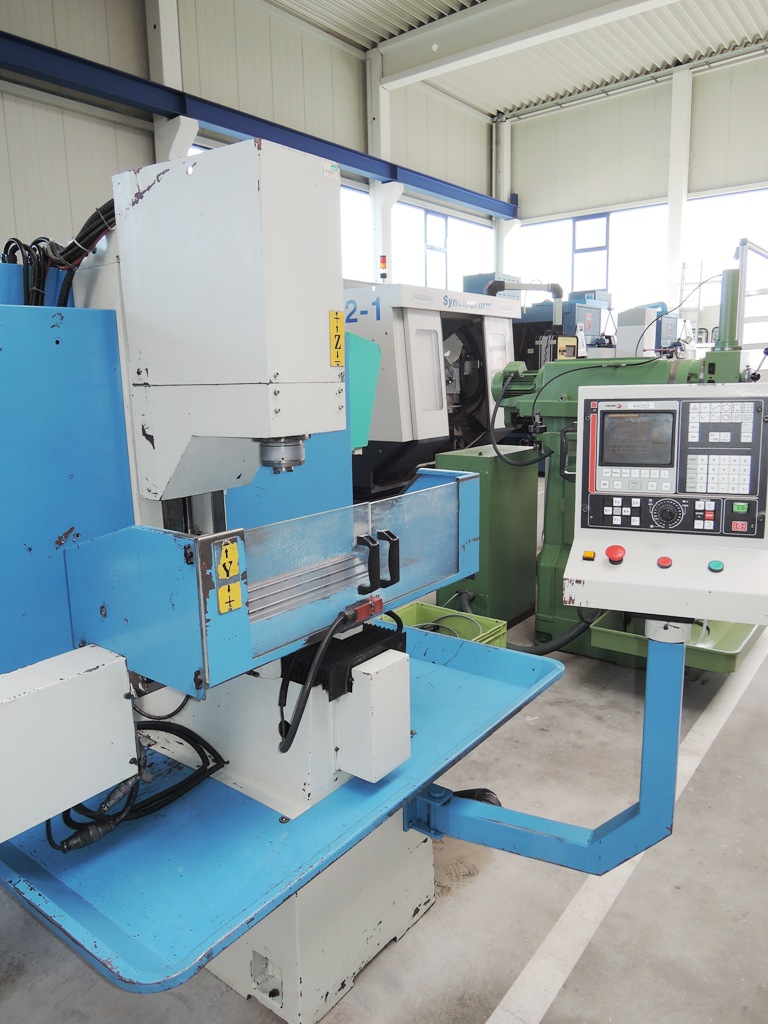 Vertical Mills/SWISS PICO(CH) CNC