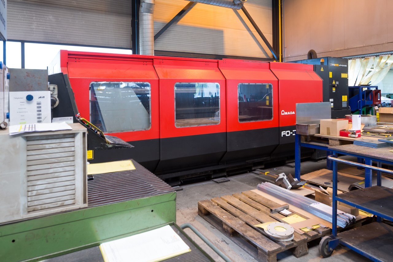 Laser Cutting/Amada - FO 3015 NT