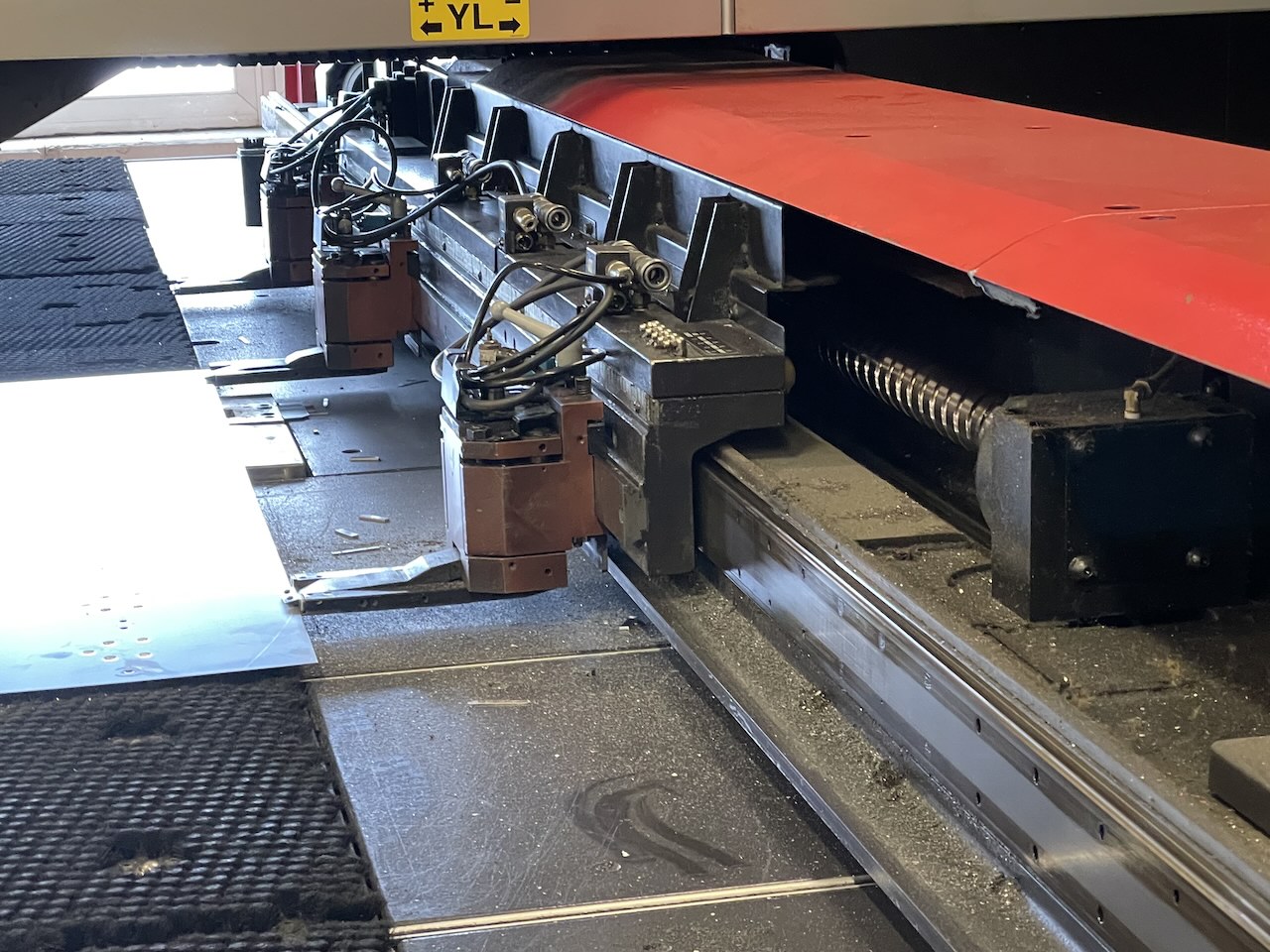 Laser Punching/Amada - EML 3610