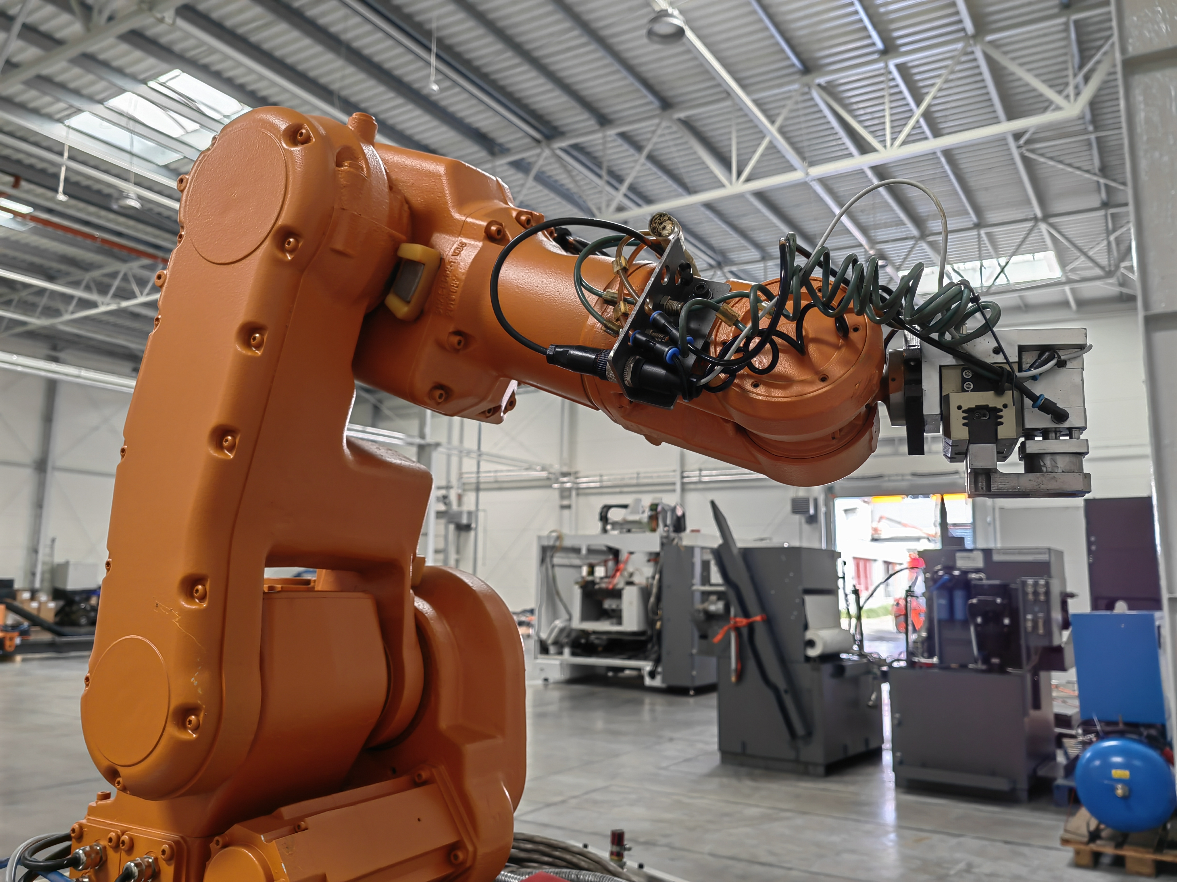 Robots/ABB IRB 140 6-axis robot