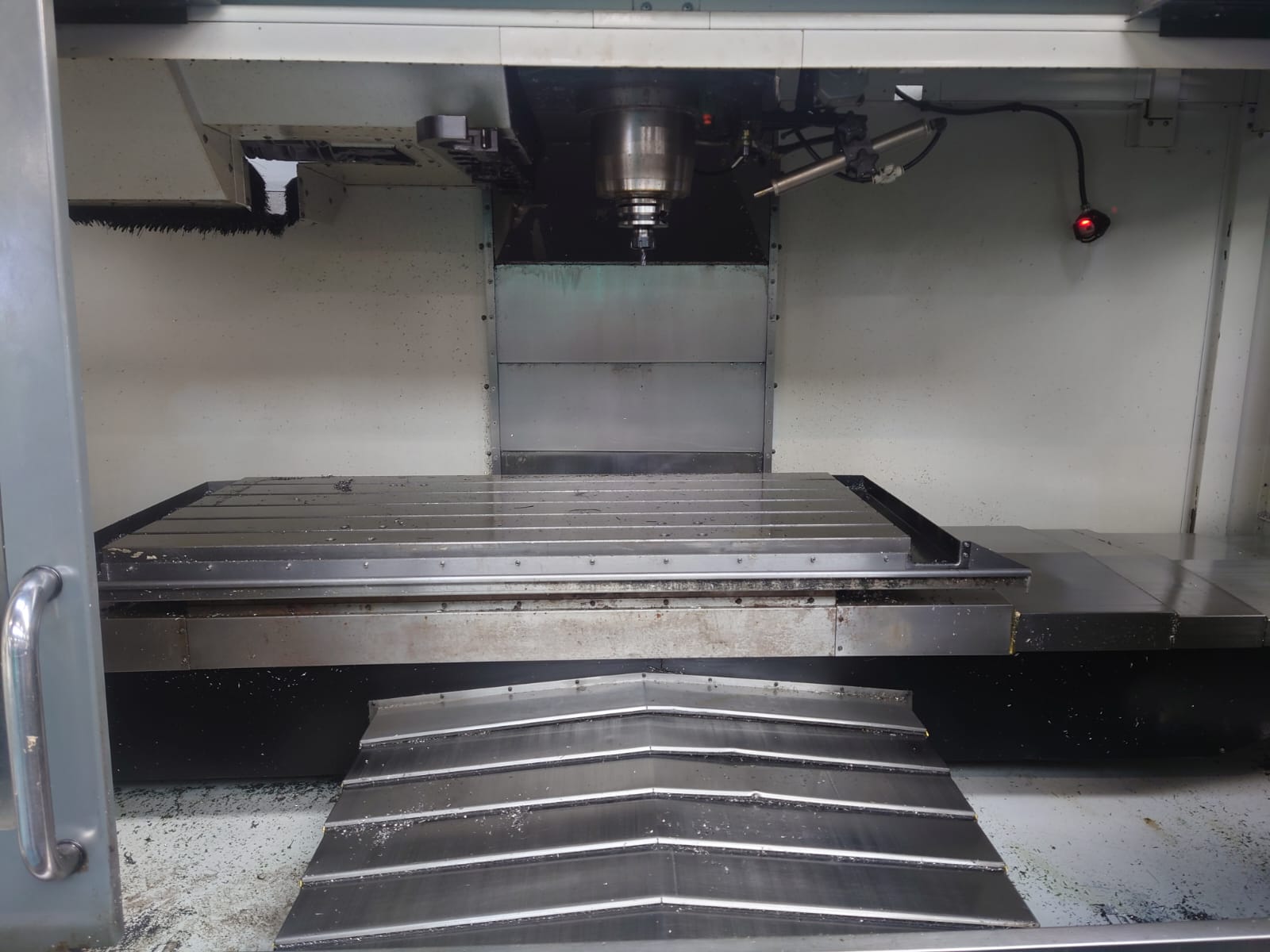 Machining Centres/Used Haas VF6/50 CNC Vertical Machining Centre (4246)