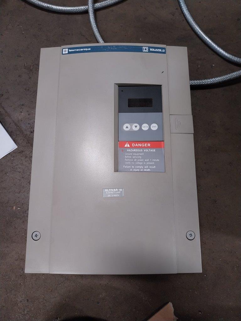 Other Machines/Telemecanique ATV18U90N4 380-460VAC 5.5KW 3 phase inverter (4491)