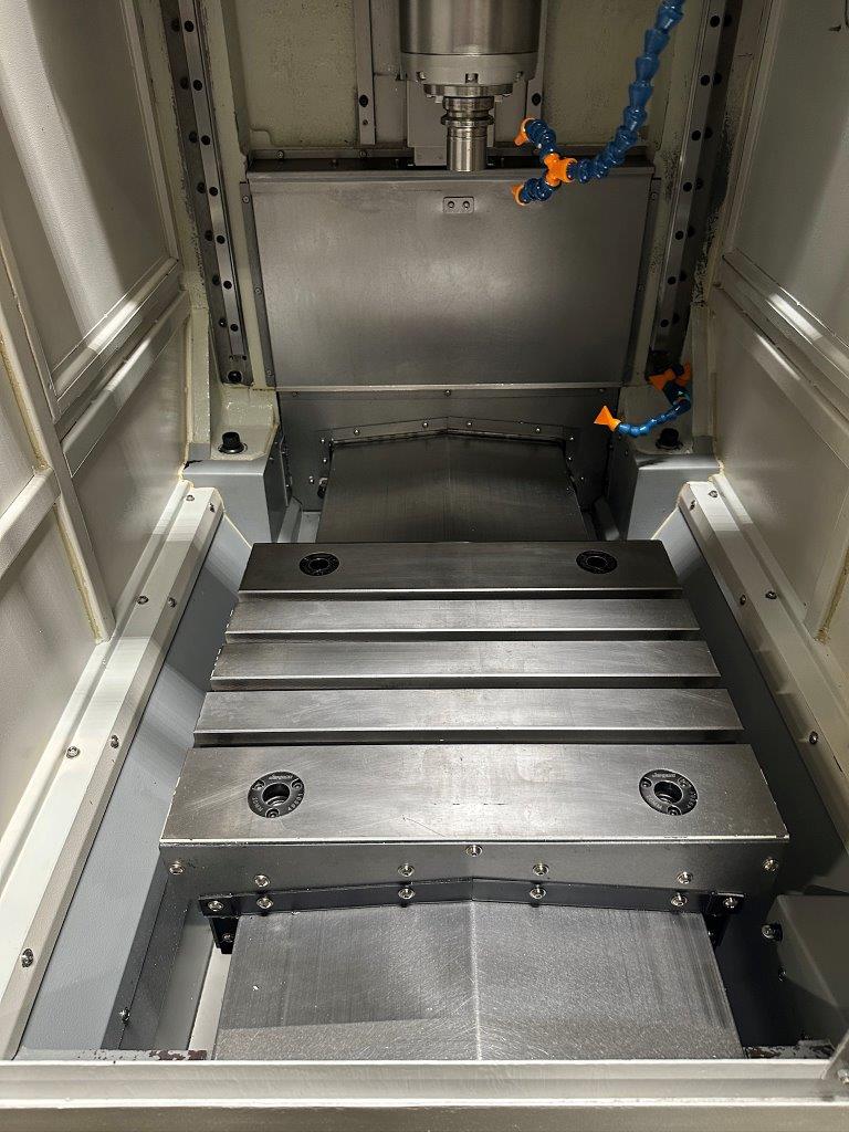 Vertical Machining Centres/Used XYZ ProtoTRAK 2-OP (4713)