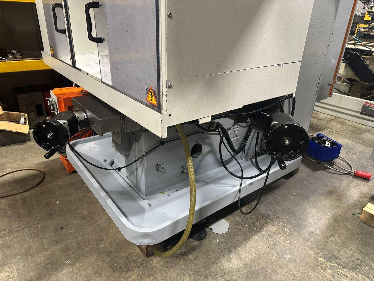 Bed Type Milling/Used XYZ ProtoTRAK SMX3500 Bed Mill (4400)