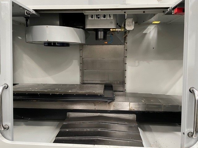 Horizontal Mills/Haas VF4