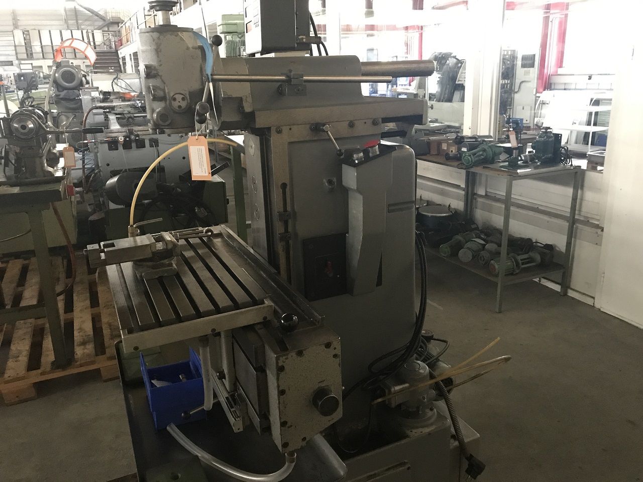 Milling/UNIVERSAL MILLING MACHINE SIXIS S103-R