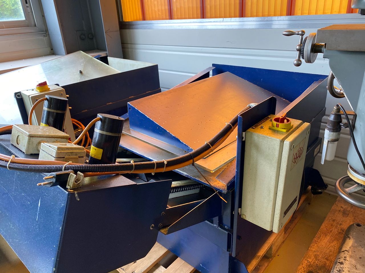 Spares & Accessories/CHIP CONVEYOR TYPE DECO 10