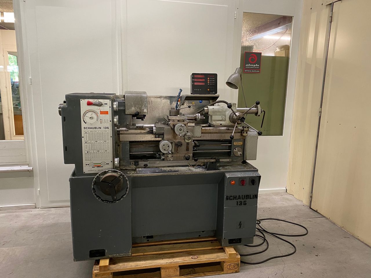 Lathes (CNC and Manual)/LEADSCREW LATHE SCHAUBLIN TYPE 135