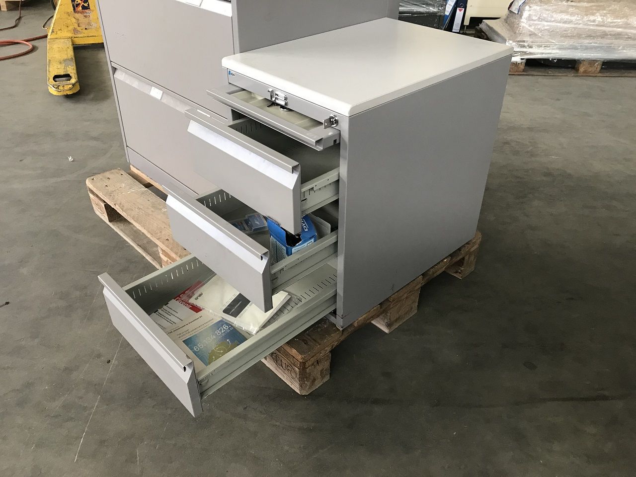 Spares & Accessories/METAL TOOL CUPBOARD WITH 4 DRAWERS
