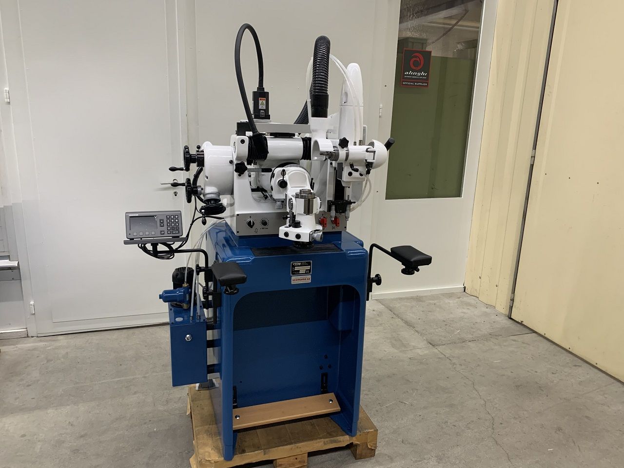 Grinding/EWAG TYPE WS-11 UNIVERSAL GRINDING MACHINE