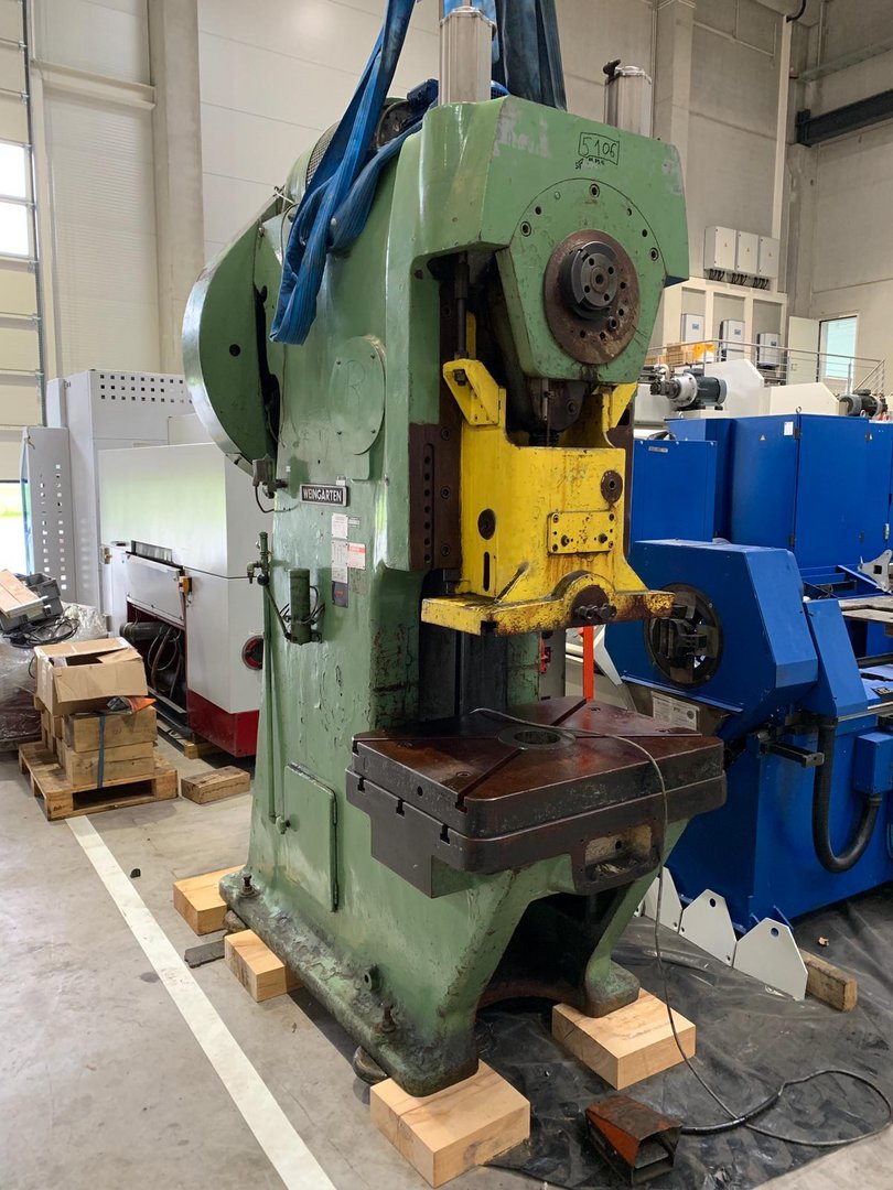 Eccentric C-Frame Presses/WEINGARTEN ARS 80