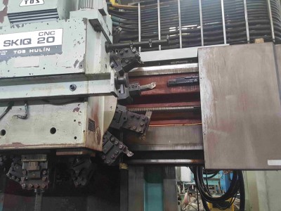 Vertical Borers/TOS SKIQ 20 CNC VERTICAL BORER