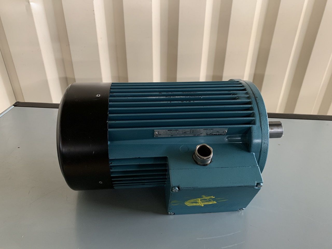 Boring/MOTOR GRUNDFOS TYPE MG 100 LA4