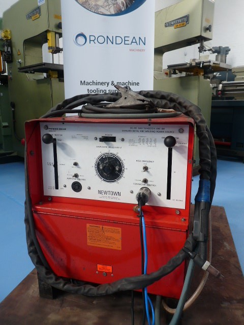 Welding (General)/Newtown Premier 250HF AC/DC Tungsten Arc or Shielded Metal Arc Welding Power Source