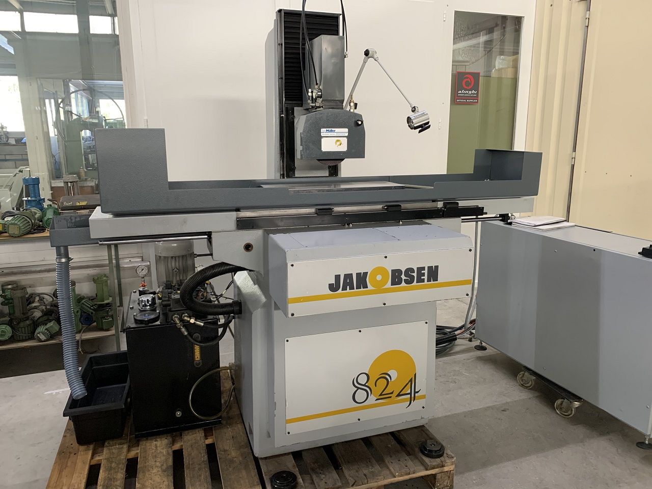 Surface Grinders/SURFACE GRINDING MACHINE JAKOBSEN TYPE SJ-824
