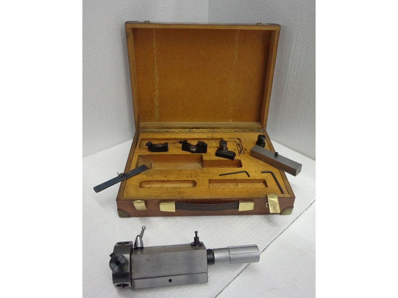 Spares & Accessories/REVOLVER TURRET LIP TYPE REV20