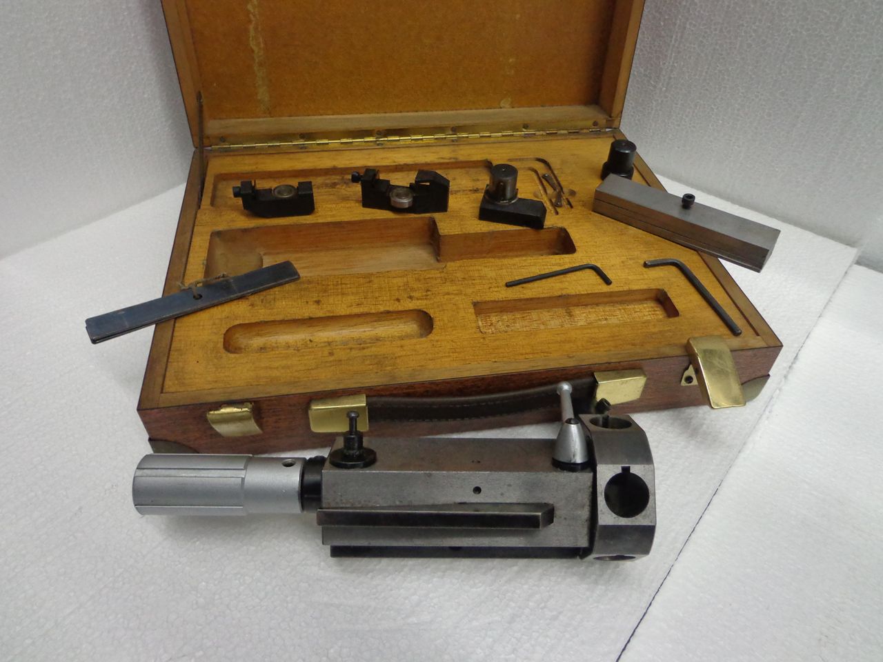Spares & Accessories/REVOLVER TURRET LIP TYPE REV20