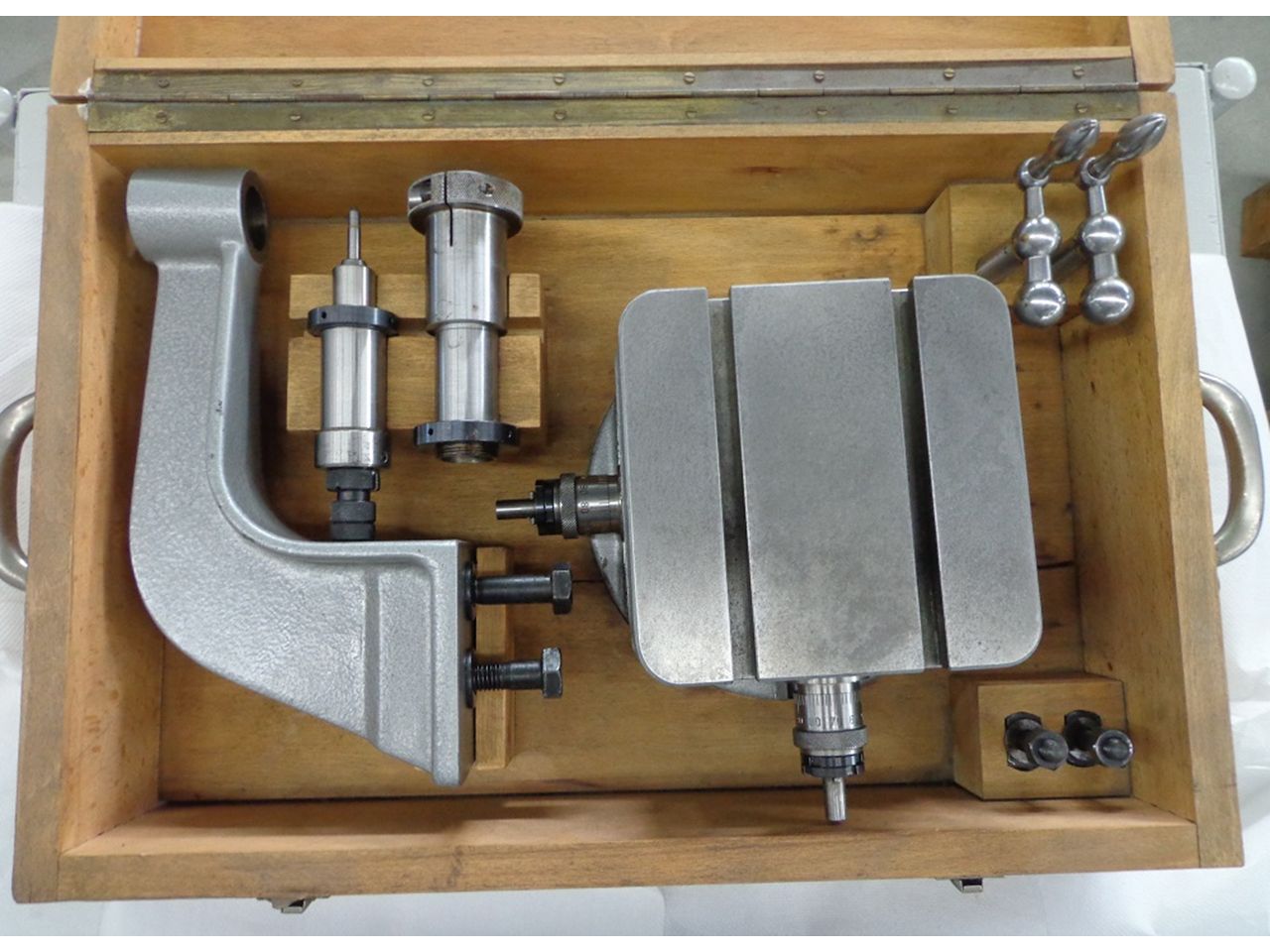 Spares & Accessories/CENTER-PUNCH TABLE