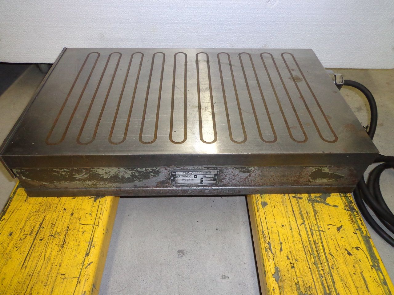 Spares & Accessories/MAGNETIC PLATE TYPE SL 30/50