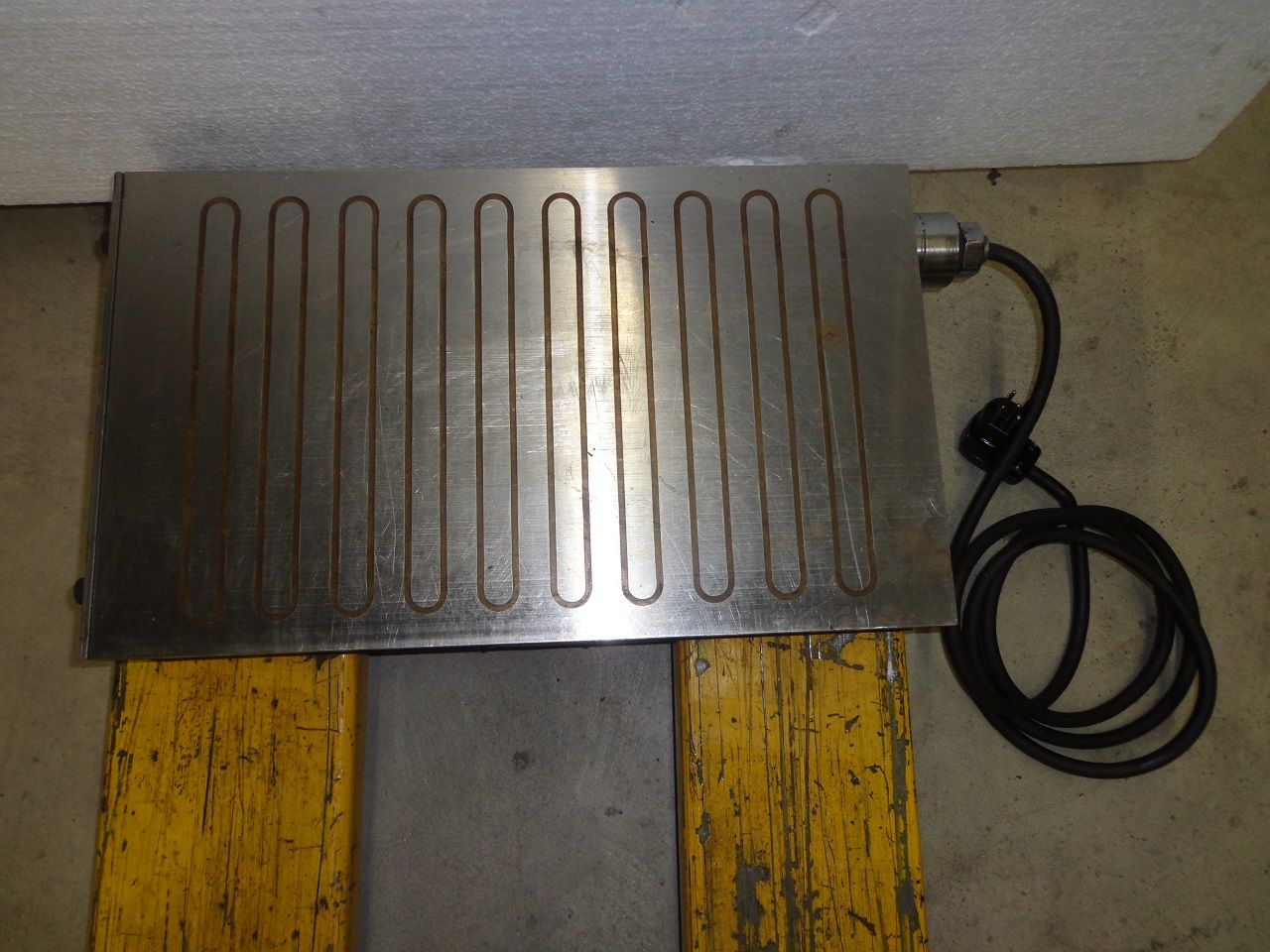 Spares & Accessories/MAGNETIC PLATE TYPE SL 30/50