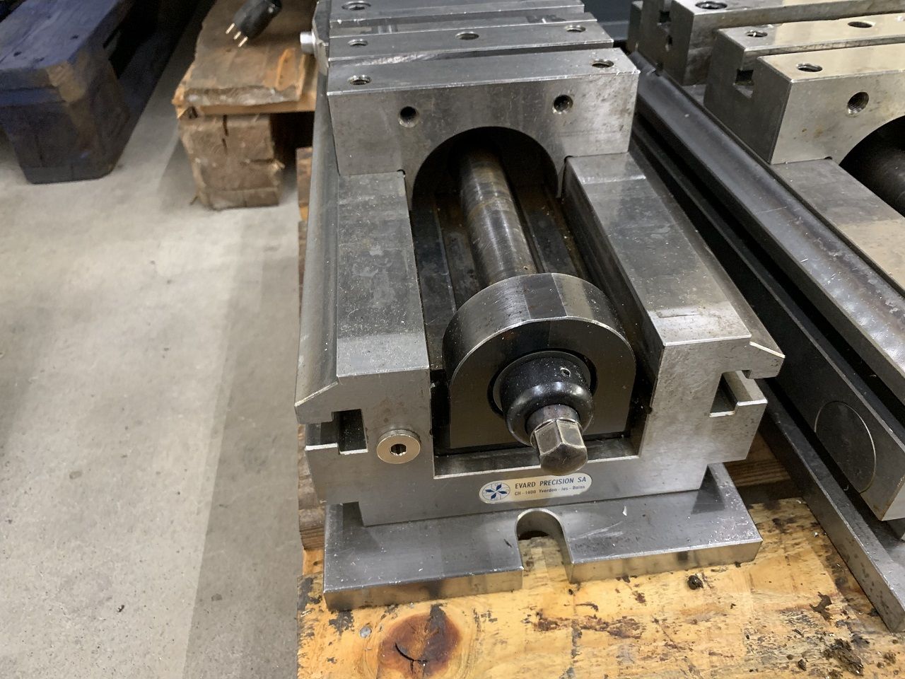 Spares & Accessories/POWER VICE GRESSEL TYPE GREFORS 125