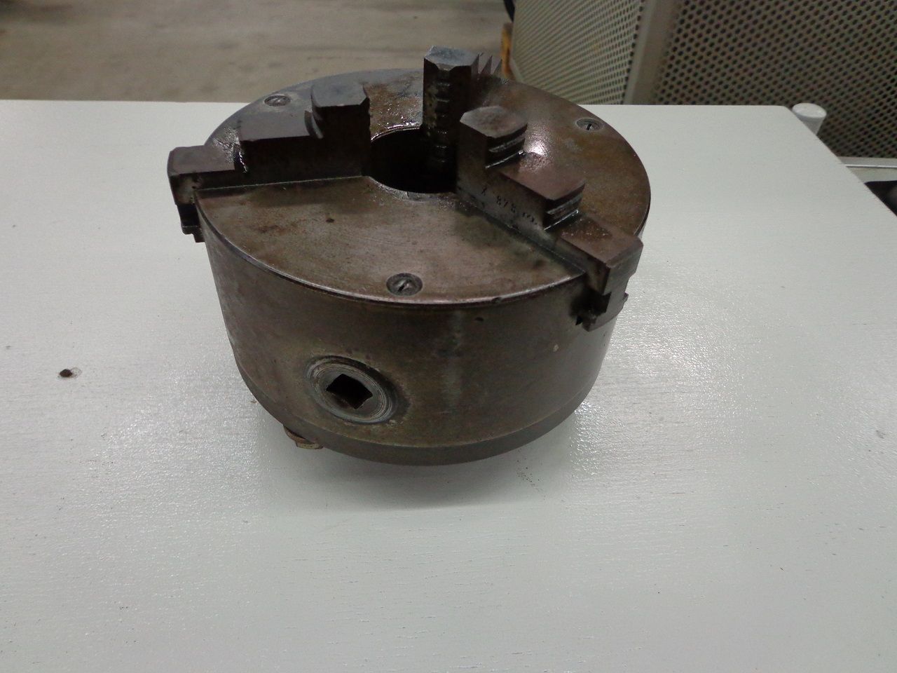 Spares & Accessories/3-BIT CHUCK TYPE 165 MM