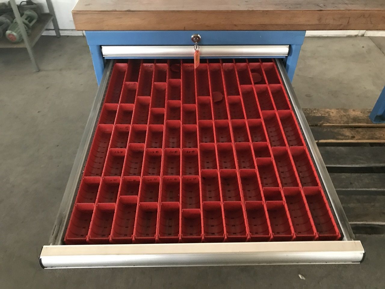 Spares & Accessories/WORKBENCH 150x80