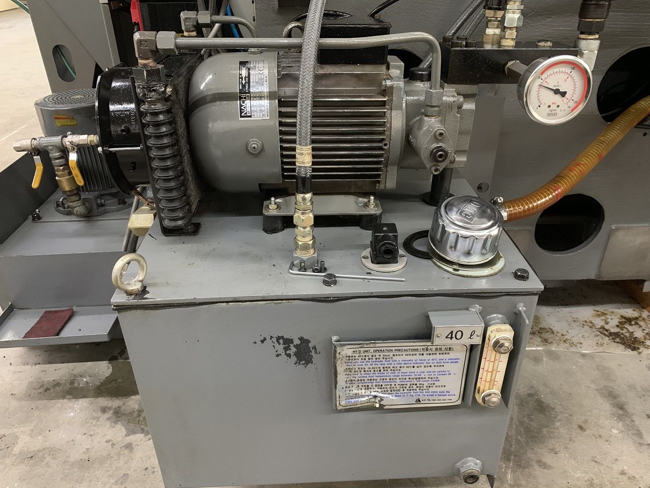 Centre Lathes/TURNING CENTER HYUNDAI TYPE SKT 250 SY