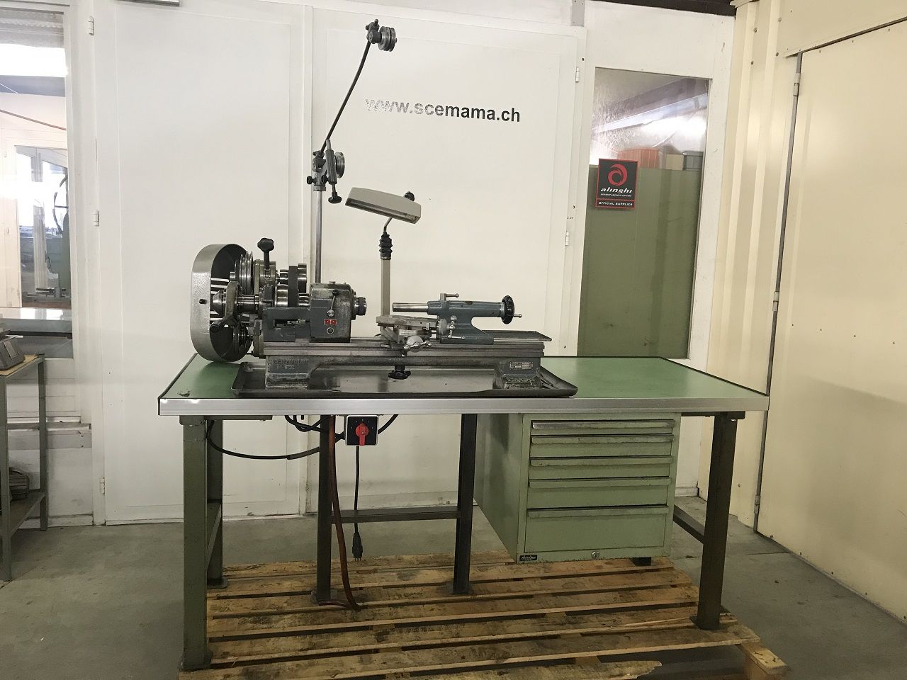 Lathes (CNC and Manual)/TOOLROOMLATHE SCHAUBLIN TYPE 102 TO W-25