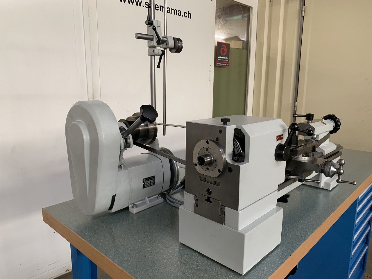 Lathes (CNC and Manual)/TOOLROOM LATHE SCHAUBLIN TYPE 102N TO W-20